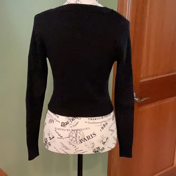 La Hearts Black Crop Top Sweater, Size Small - Picture 4 of 4